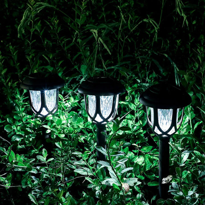 Lisslune | SolarStake – Charming solar-powered garden lights