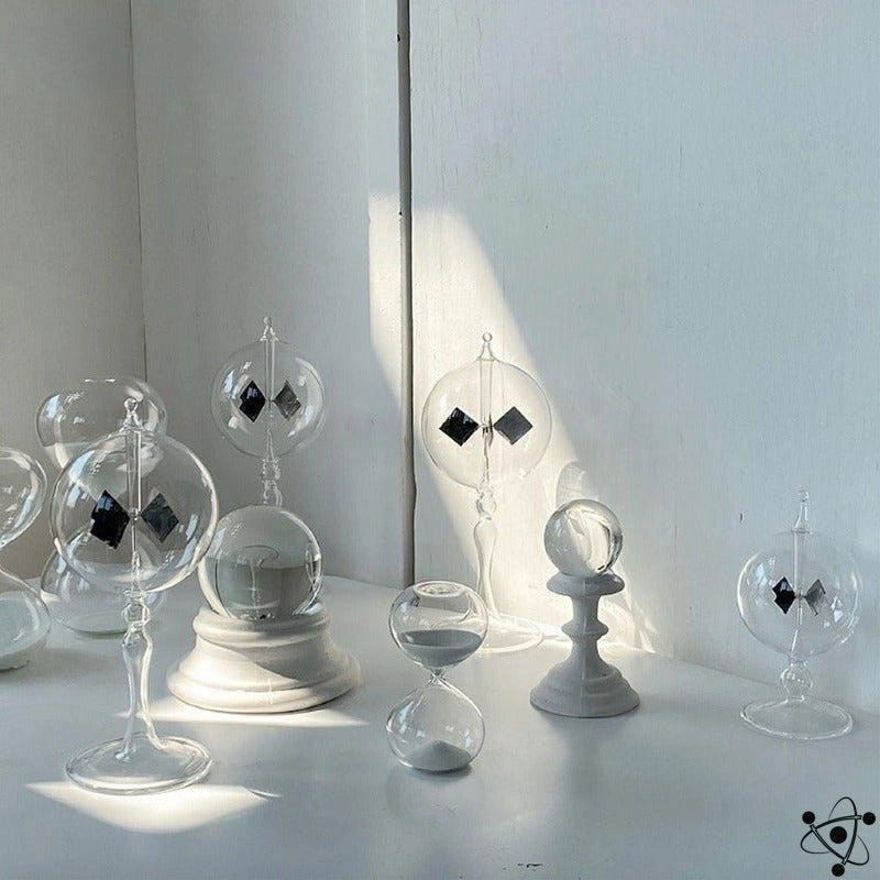 Lisslune | Solar-powered Radiometer