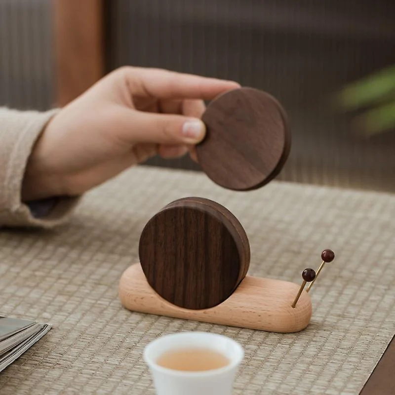 Lisslune | Elegant Scandinavian Walnut Coasters – Stylish & Durable Table Protection