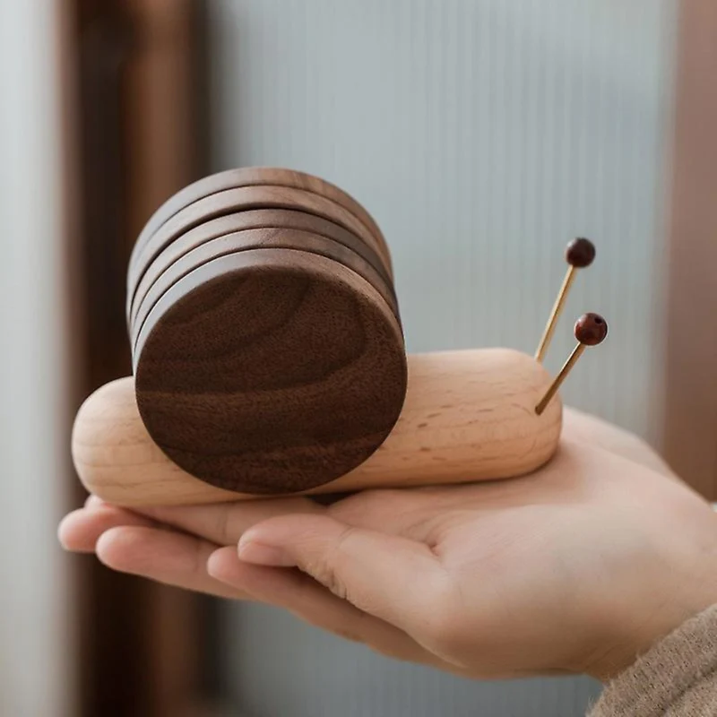 Lisslune | Elegant Scandinavian Walnut Coasters – Stylish & Durable Table Protection