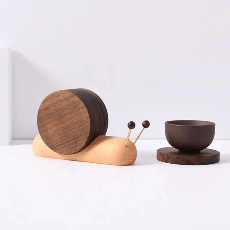 Lisslune | Elegant Scandinavian Walnut Coasters – Stylish & Durable Table Protection