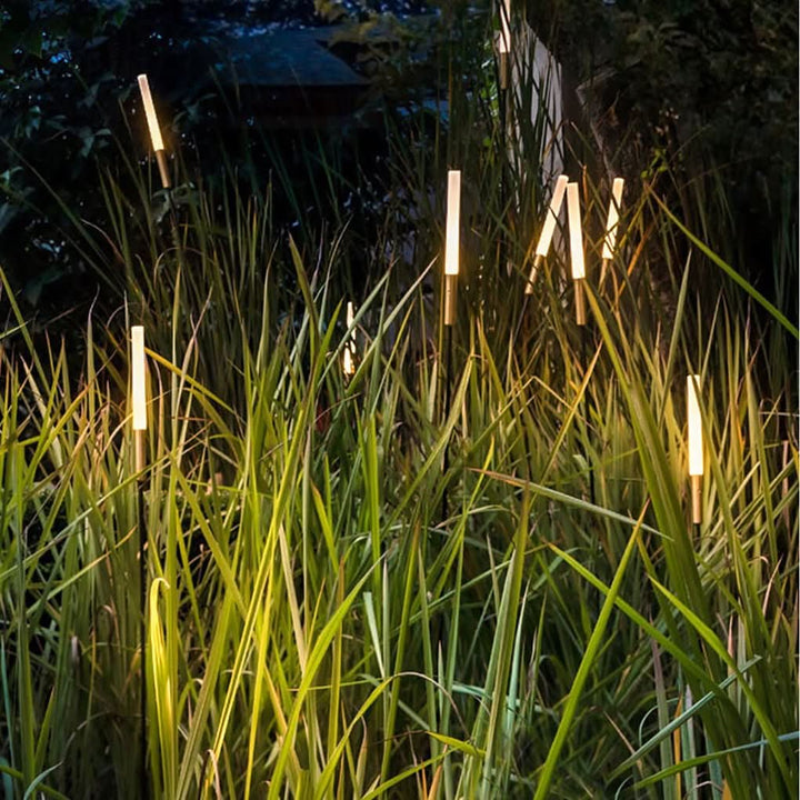 Lisslune | Solar-Reed Lamps for Ambient Garden Lighting