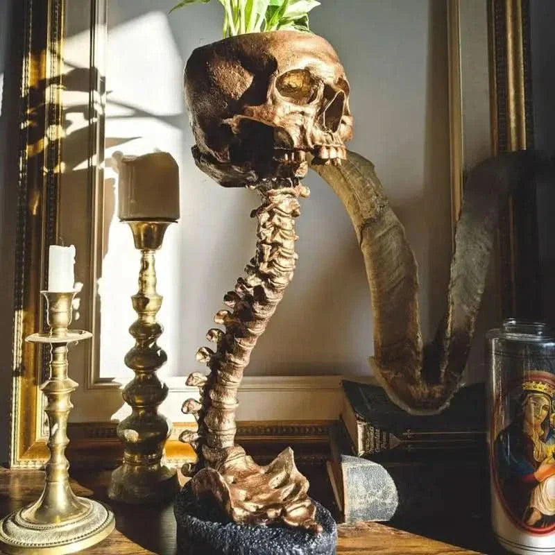 Lisslune | BoneBloom | Planter with Skull and Spine