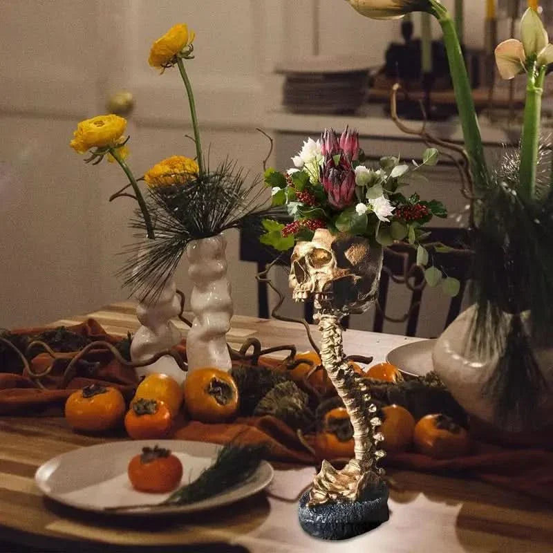 Lisslune | BoneBloom | Planter with Skull and Spine