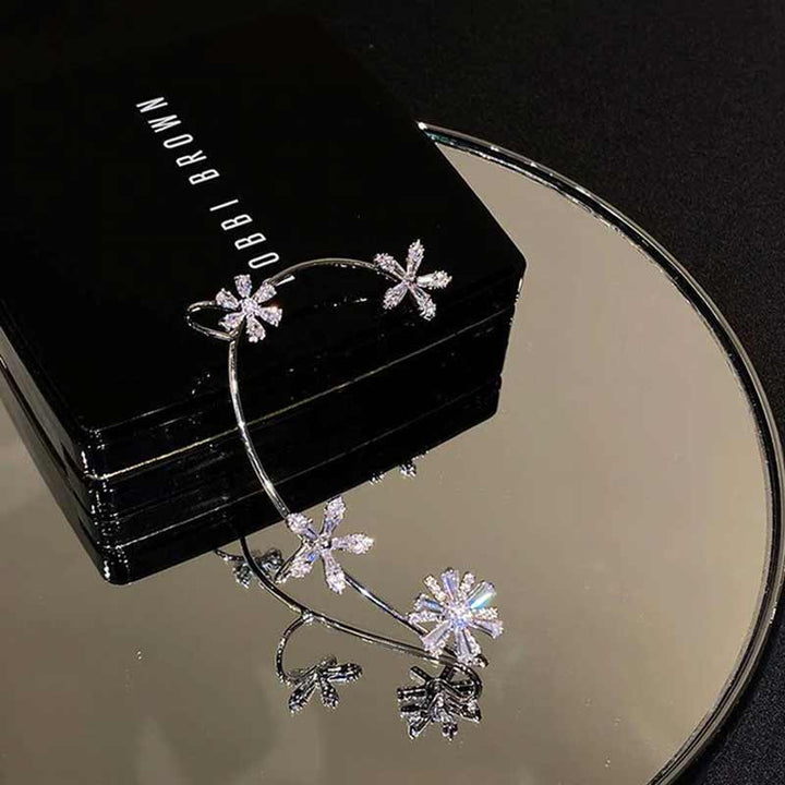 Lisslune | Spinning Snowflake Earrings