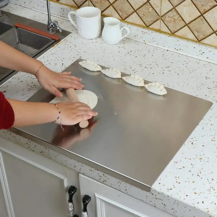 Lisslune | SteelEdge – Hygienic stainless steel cutting board with non-slip and sleek edge design