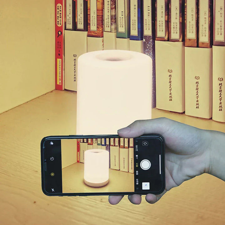 Lisslune | Dimmable LED table lamp with USB connection for flexible light