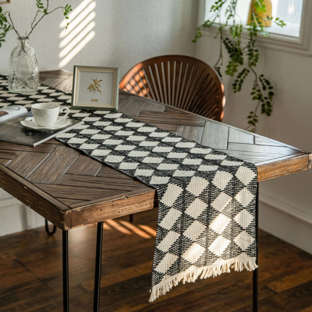 Lisslune | Stitching Tassel Diamond Table Runner
