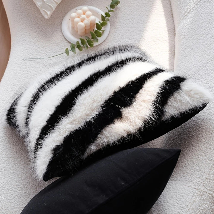 Lisslune | Strié Luxe Synthetic Fur Cushion Cover