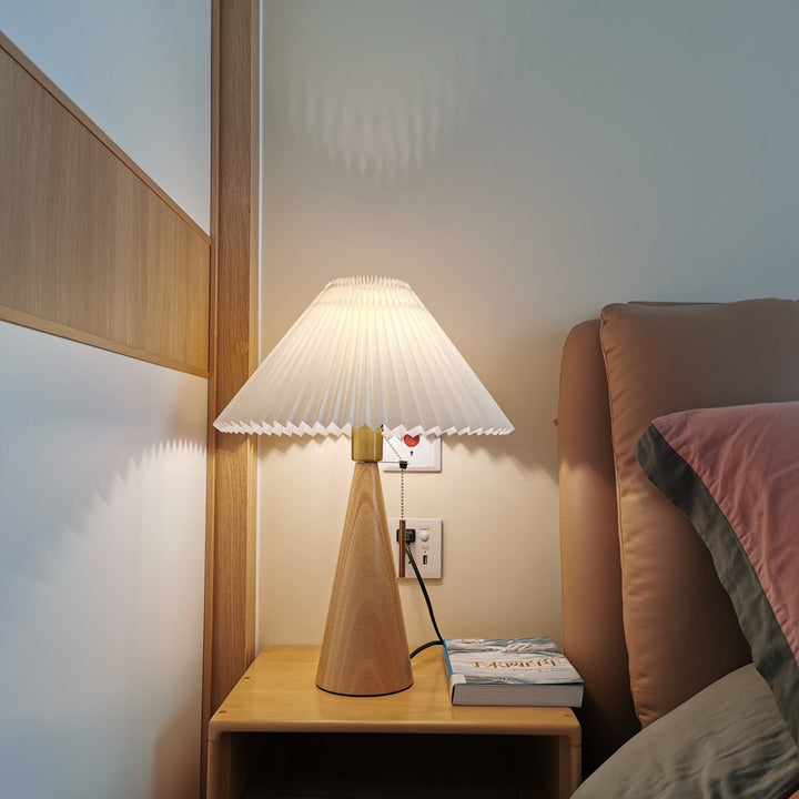 Lisslune | AntiqueRadiance – Elegant Wood and Metal Table Lamp