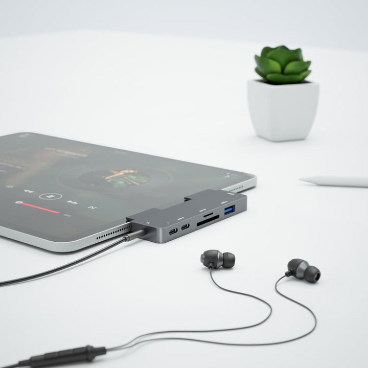 Lisslune | For iPad Pro 7-in-1 HDMI 4K + 3.5 mm Audio + SD/TF + 1 USB 3.0 + USB-C/Type-C + PD USB-C Docking Station