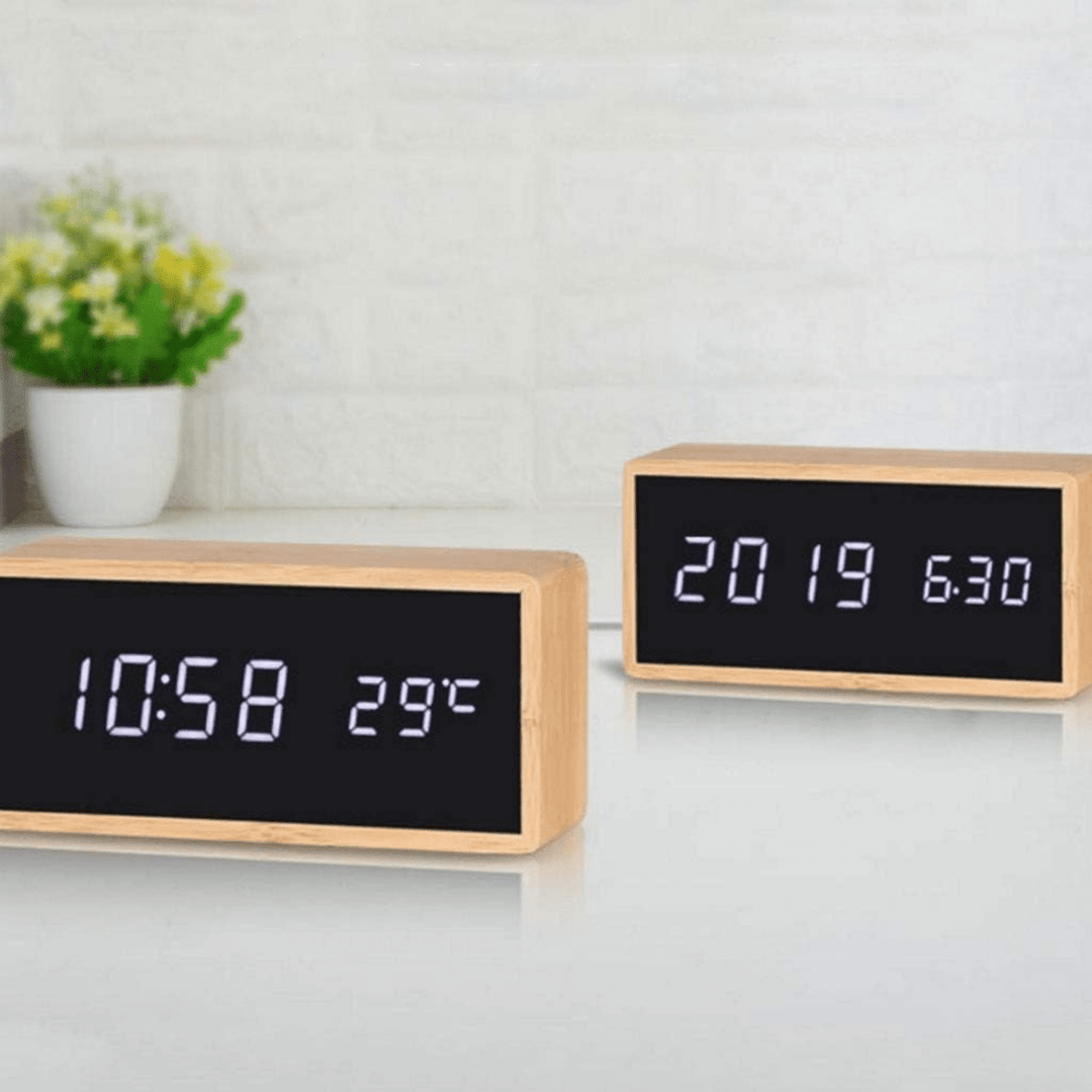 Lisslune | LED Bamboo Alarm Clock with Temperature Display & USB/Battery Operation