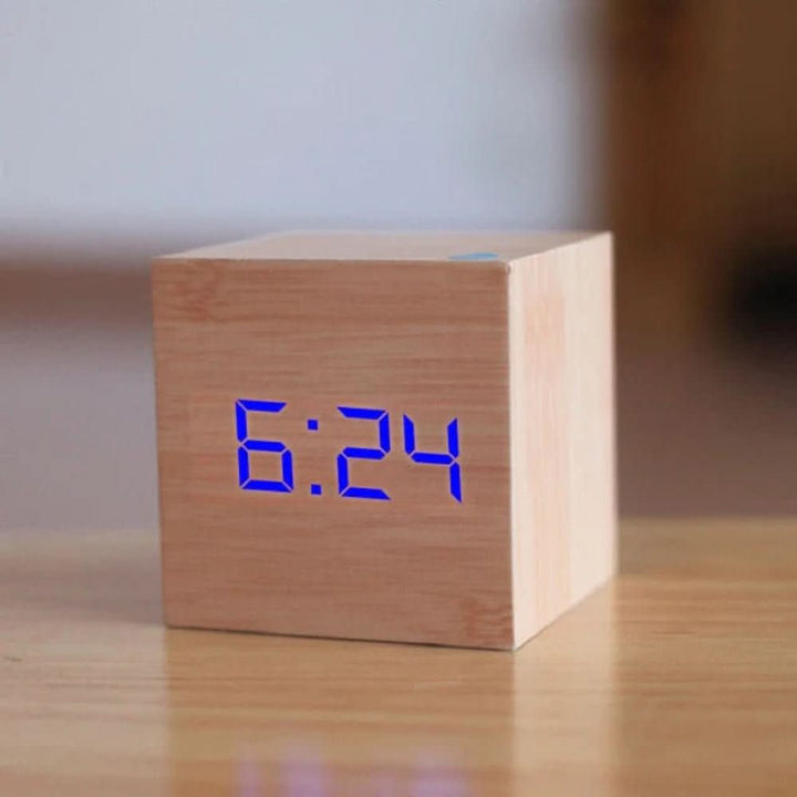 Lisslune | LED Digital Alarm Clock – Compact Cube with Time, Date & Temperature Display