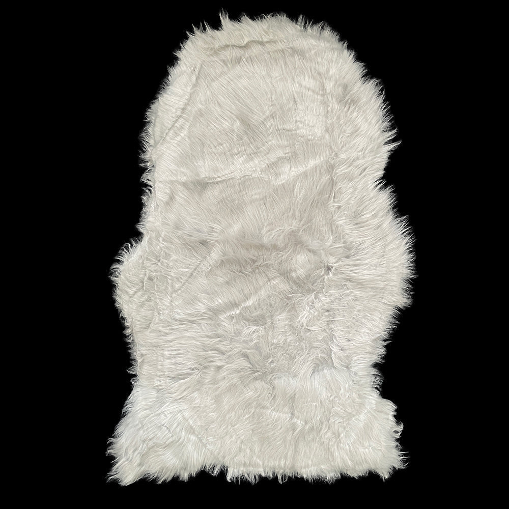 Lisslune | CozyVacht Mini-Rug – Soft Synthetic Fur Carpet of 90x60 cm in Various Colors