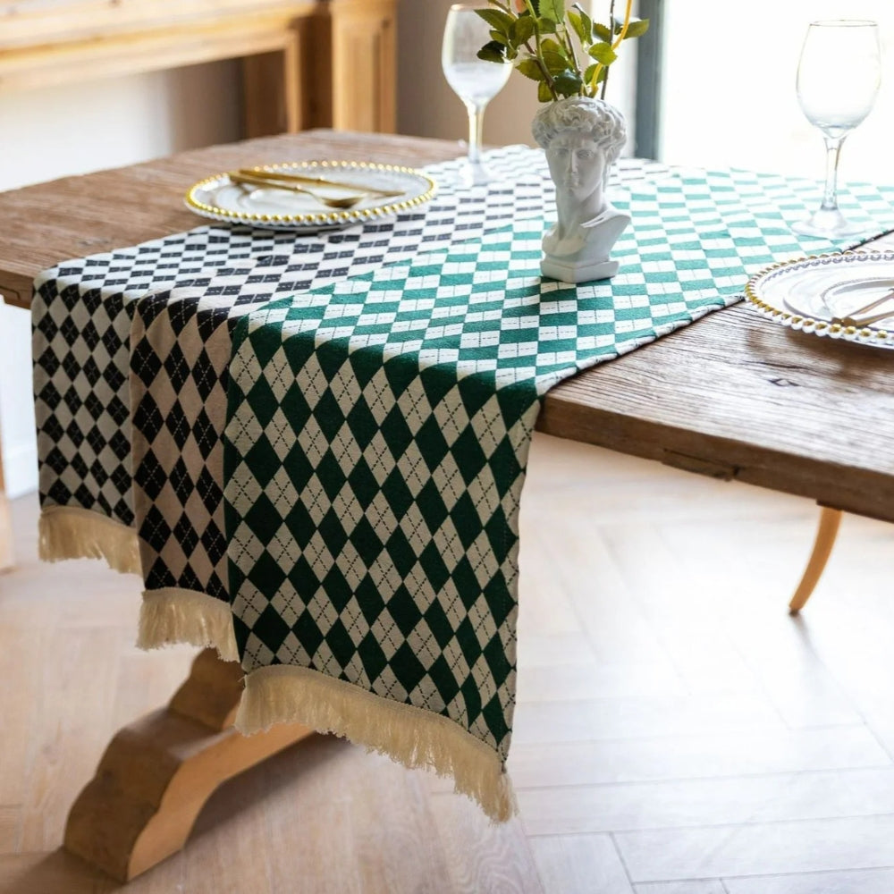 Lisslune | Tasseled Diamond Checkered Table Runner