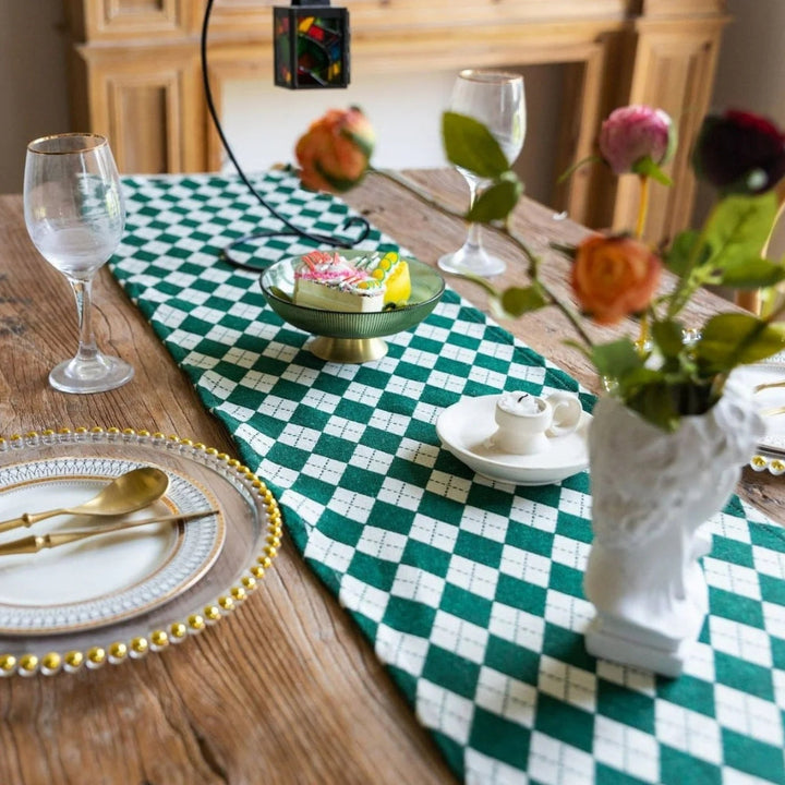Lisslune | Tasseled Diamond Checkered Table Runner