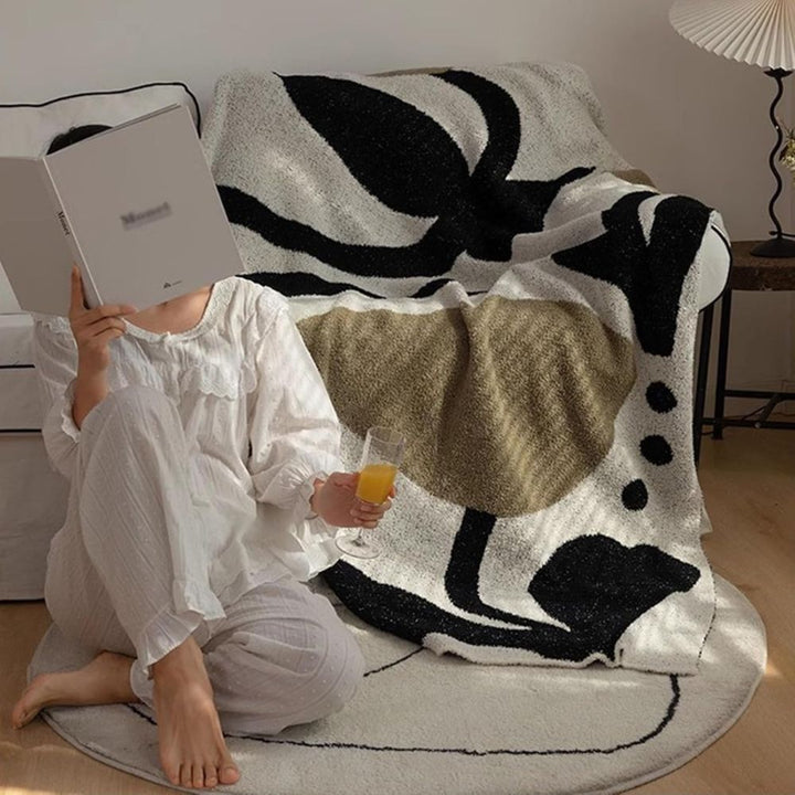 Lisslune | Terra Flow Cosy Throw Blanket