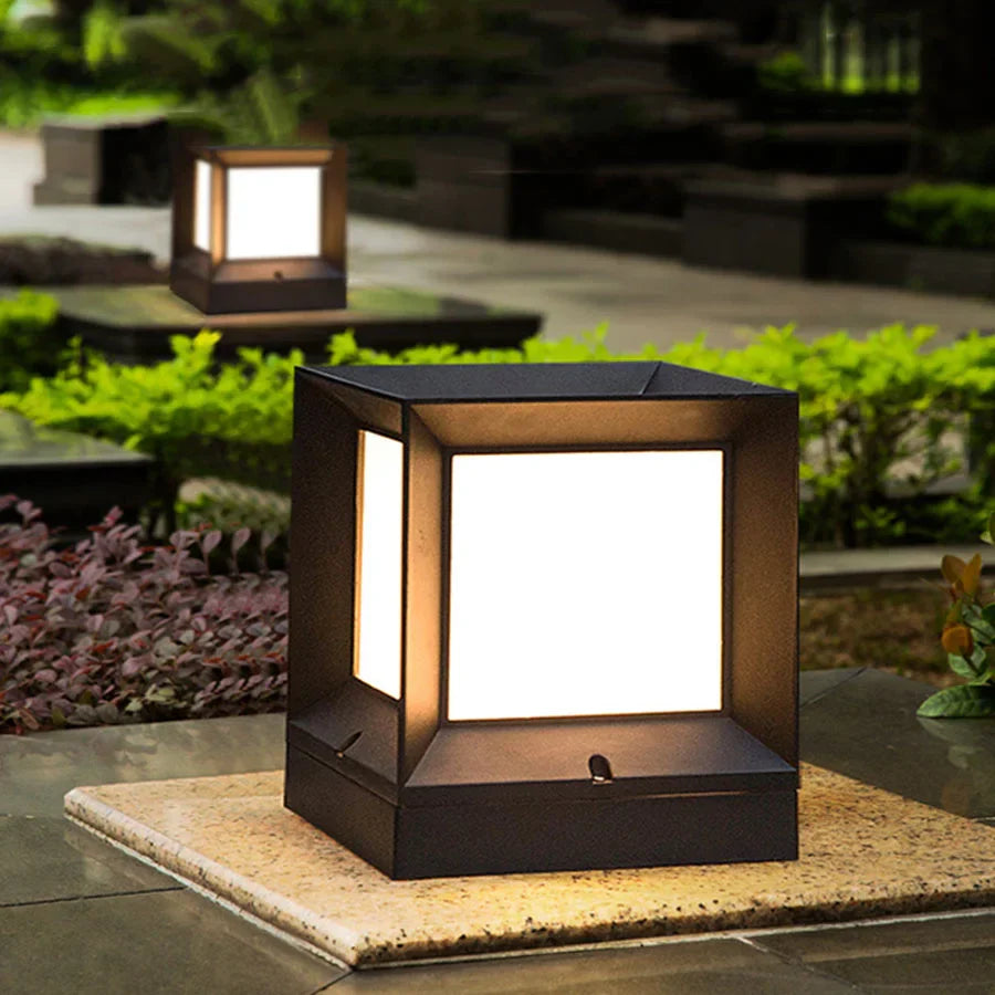 Lisslune | Tor floor lamp for outdoors