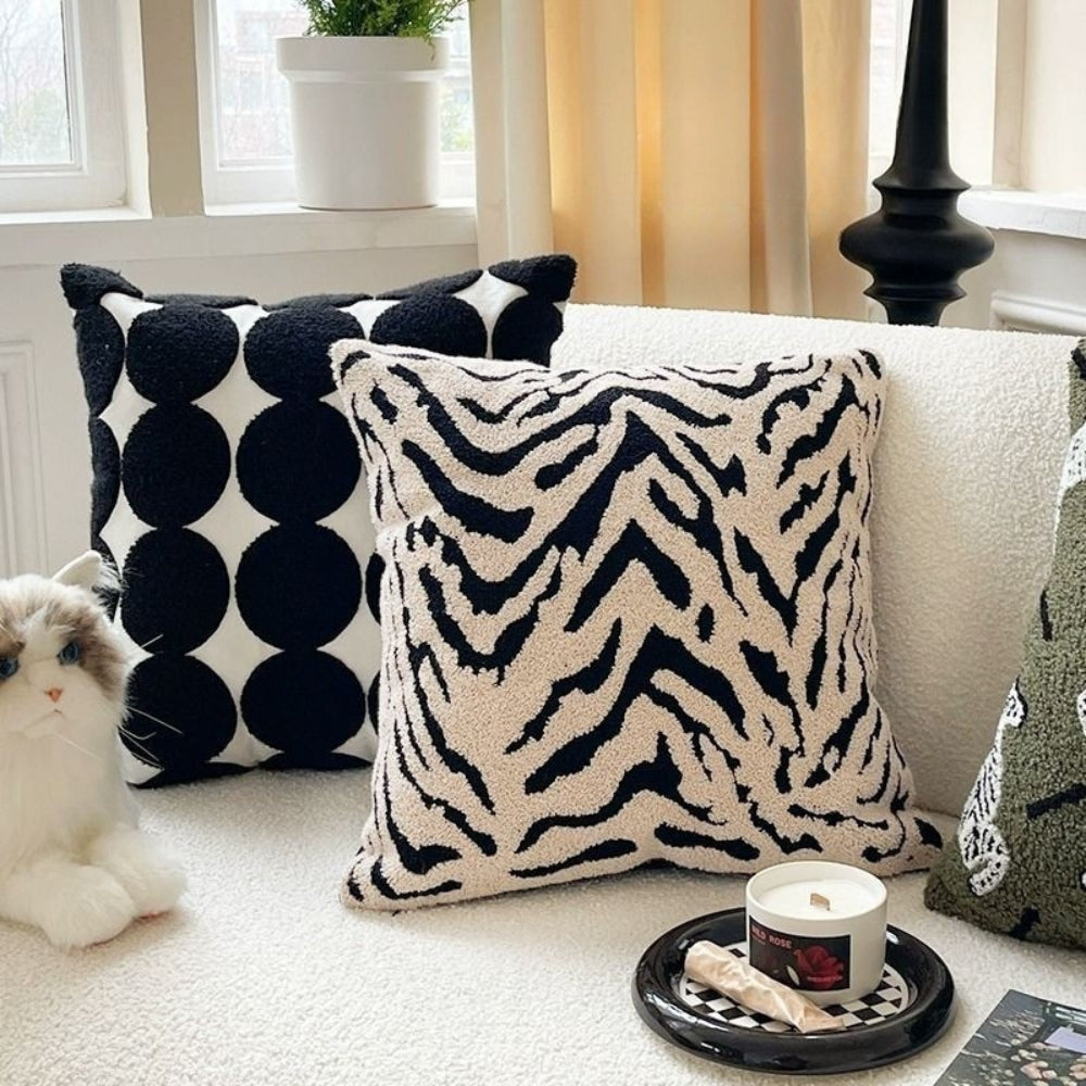 Lisslune | White Tiger Stripe Cushion Cover