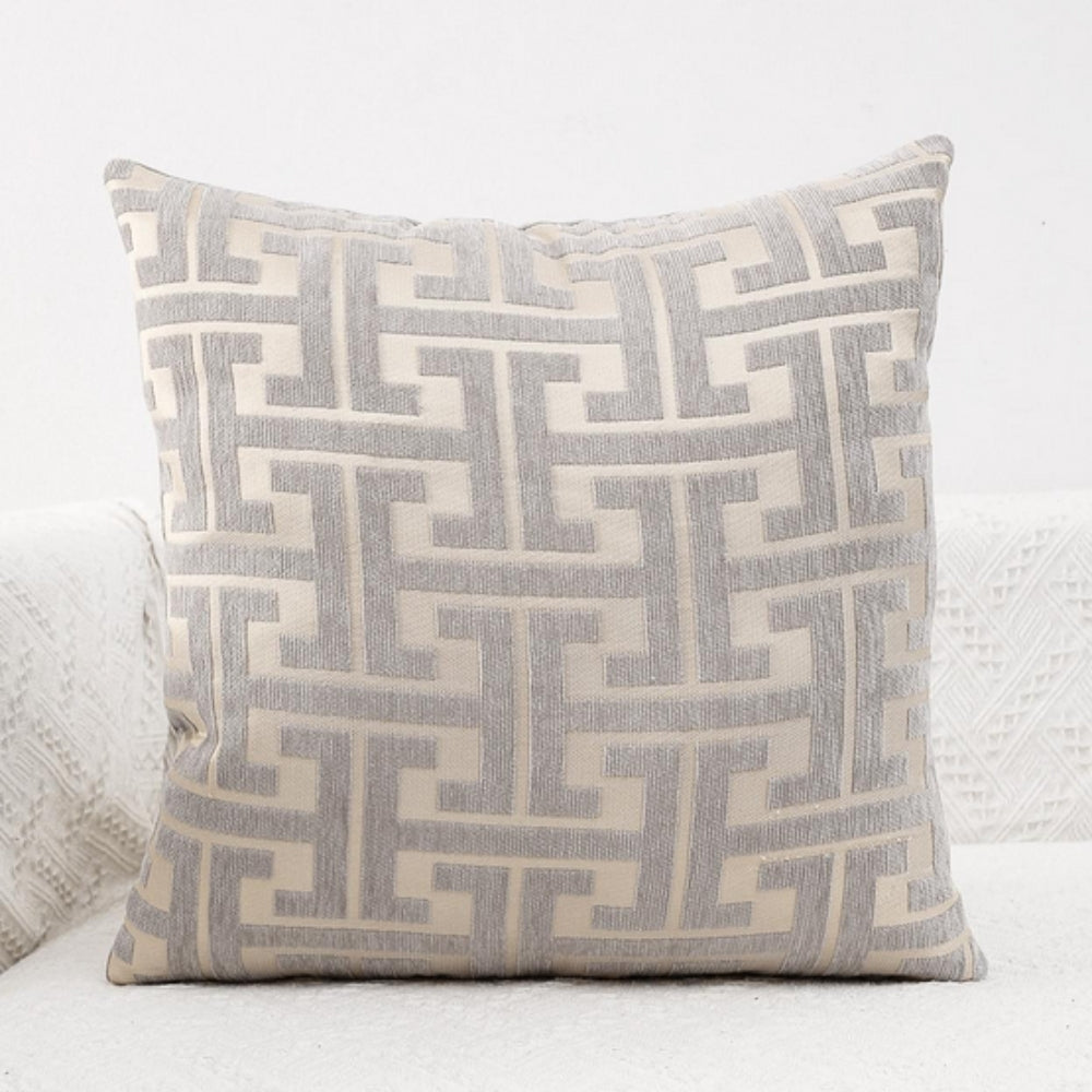 Lisslune | Timeless Maze Pattern Cushion Cover