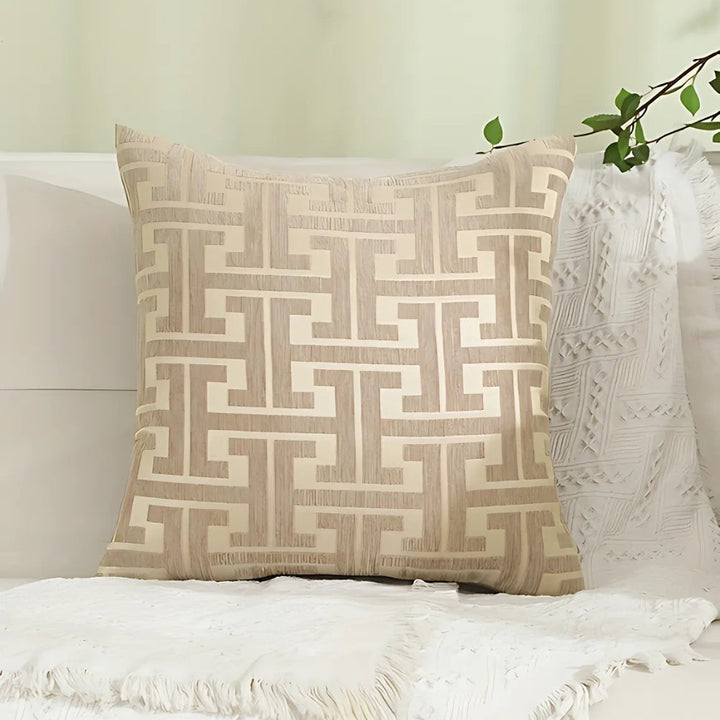 Lisslune | Timeless Maze Pattern Cushion Cover