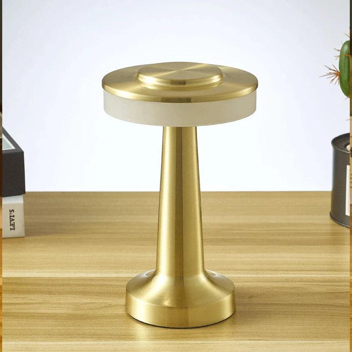 Lisslune | AuraMetal - Nordic-Inspired Table Lamp