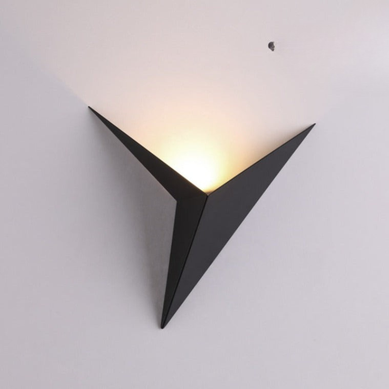 Lisslune | TriGlow – Triangular Wall Lamp for Sleek, Modern Lighting