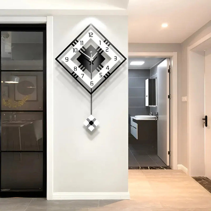 Lisslune | TimelessSquare - Simple square wall clock