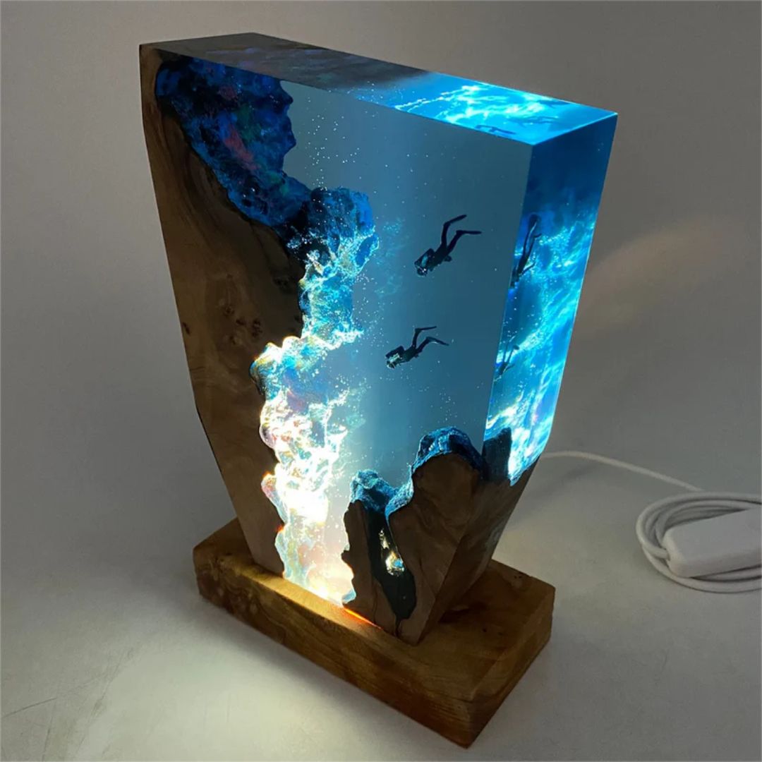 Lisslune | SeabedResin Light | Dive into Oceanic Elegance