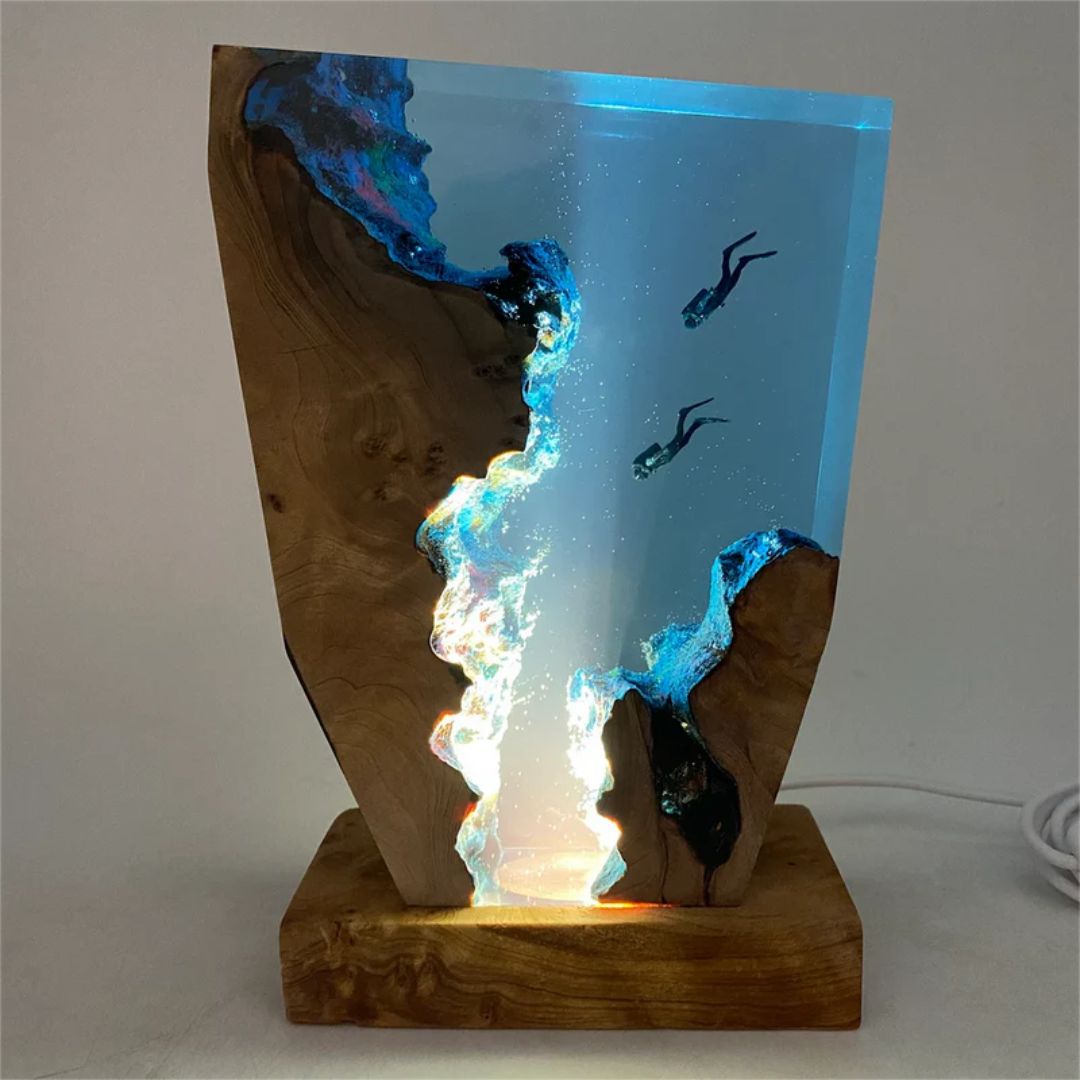 Lisslune | SeabedResin Light | Dive into Oceanic Elegance
