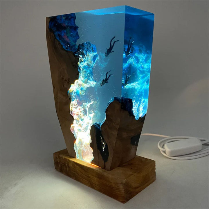 Lisslune | SeabedResin Light | Dive into Oceanic Elegance