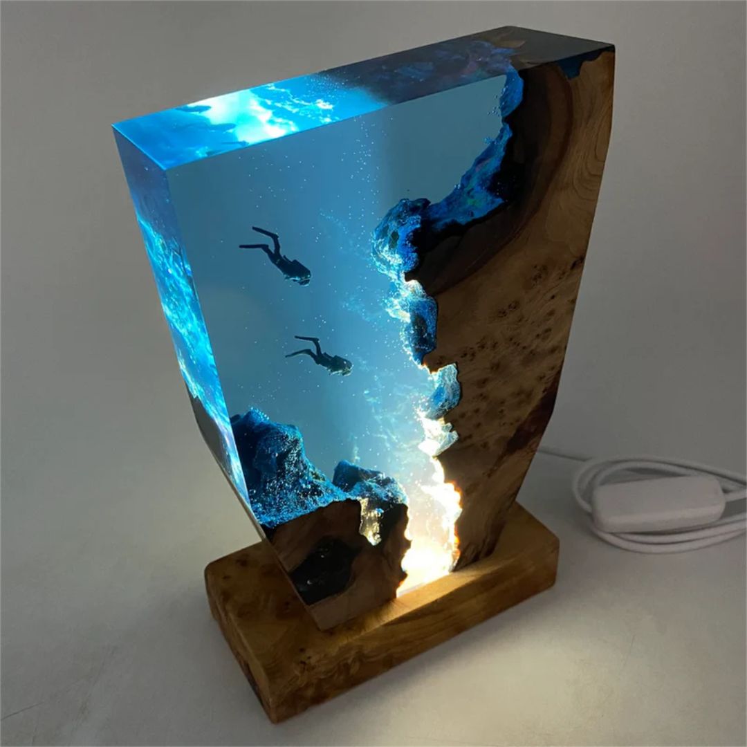 Lisslune | SeabedResin Light | Dive into Oceanic Elegance