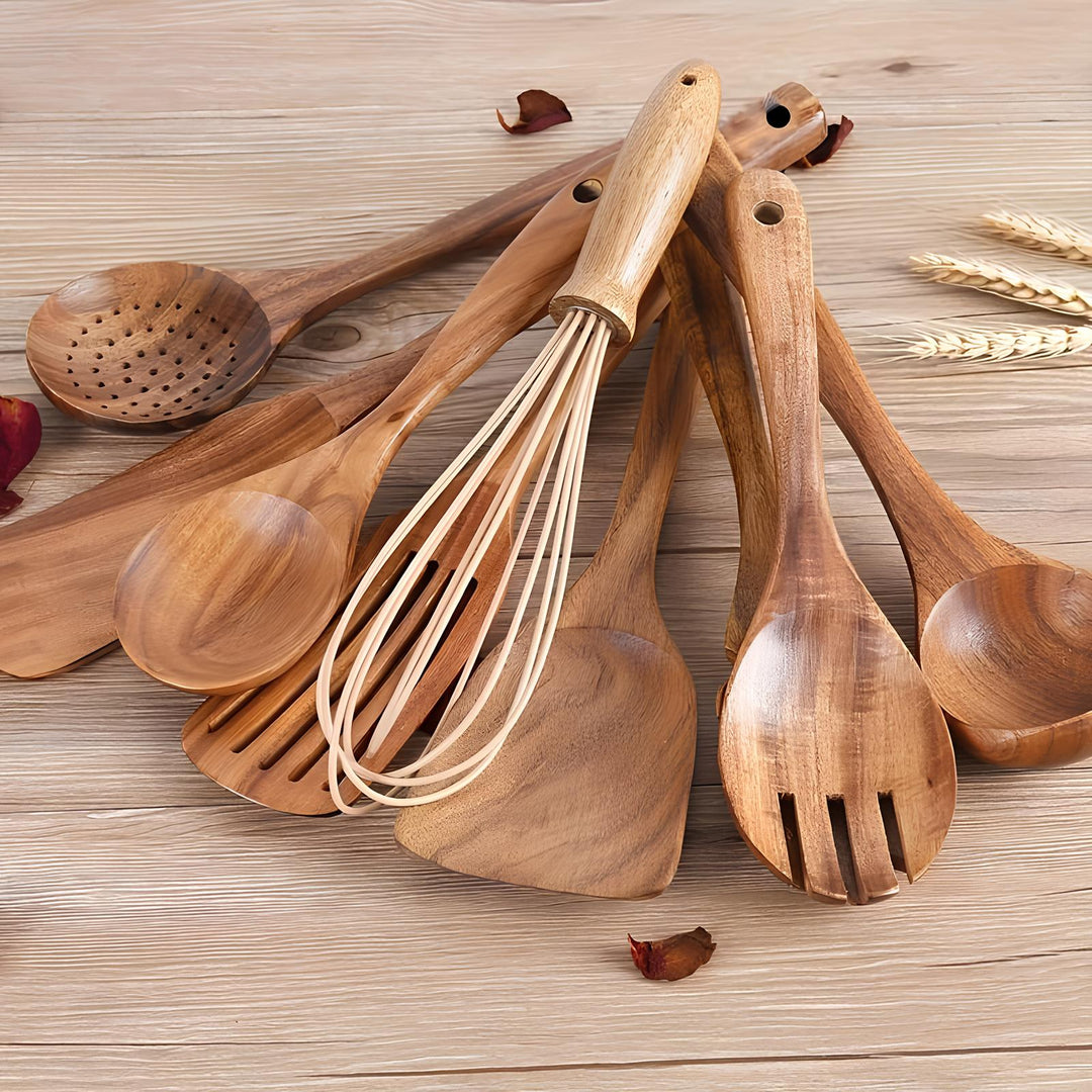 Lisslune | 11-Piece Kitchen Utensil Set Made of Teak – Including Holder – Natural Look for the Kitchen