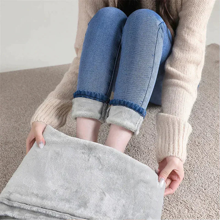 Lisslune | Stretchable Thermo-Jeans