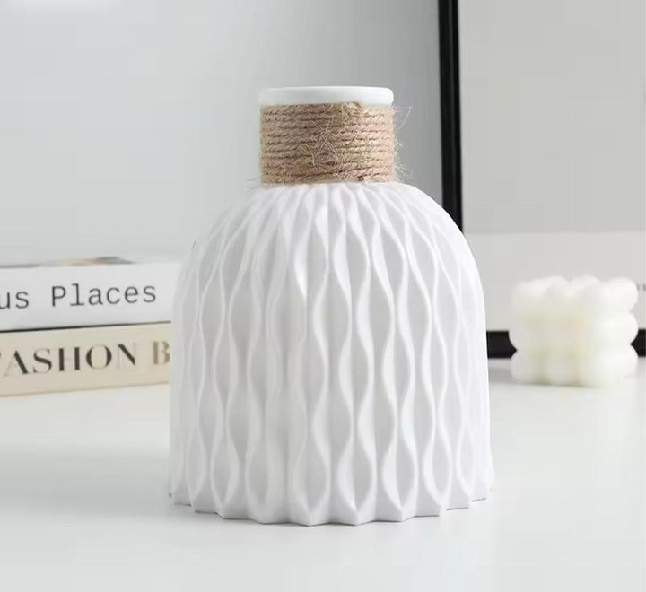 Lisslune | VividVase - Stylish ceramic vase for fresh flower arrangements