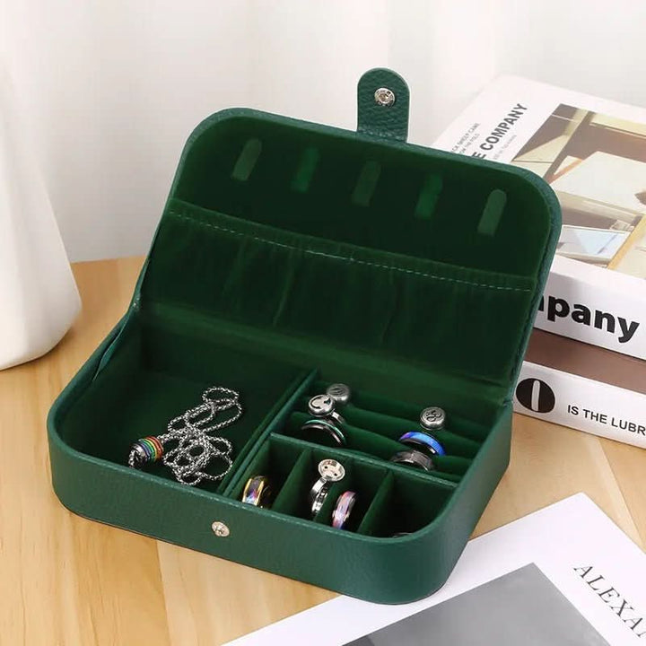 Lisslune | Mini jewelry box made of velvet for travel & storage