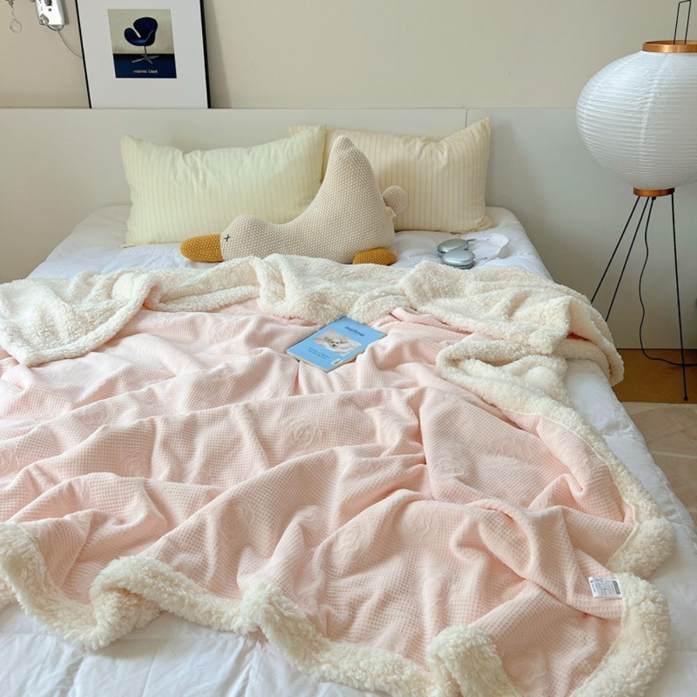 Lisslune | Solène Floral Embossed Sherpa Blanket