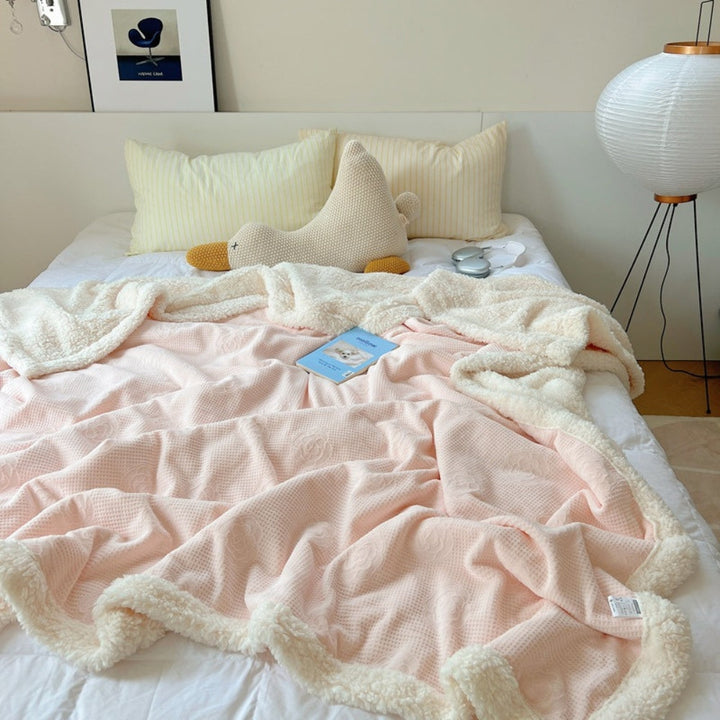Lisslune | Solène Floral Embossed Sherpa Blanket