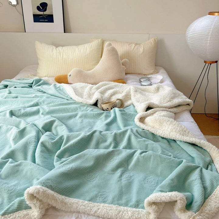 Lisslune | Solène Floral Embossed Sherpa Blanket