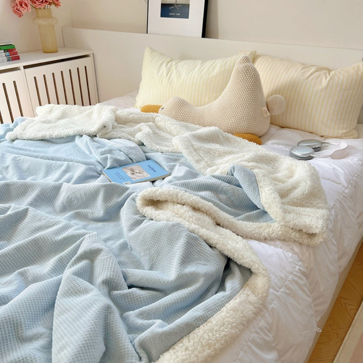 Lisslune | Solène Floral Embossed Sherpa Blanket