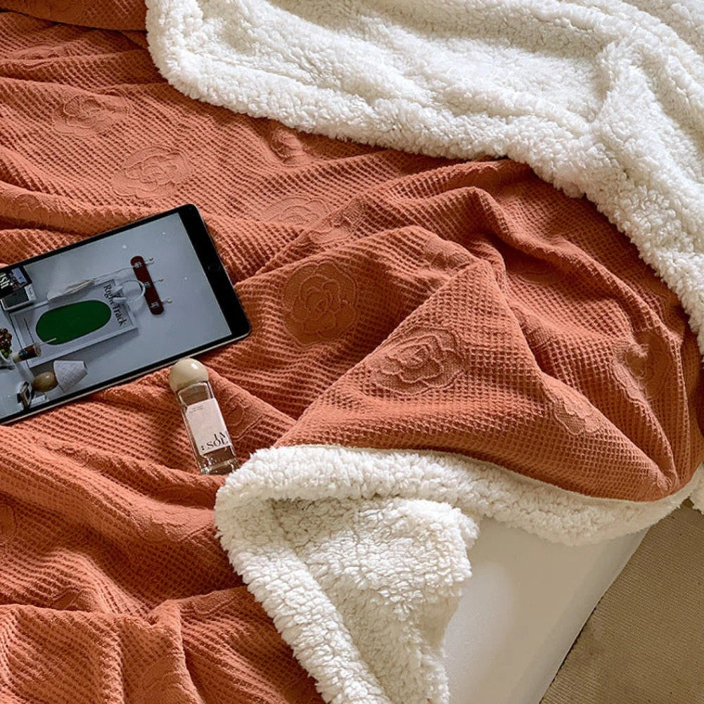 Lisslune | Solène Floral Embossed Sherpa Blanket