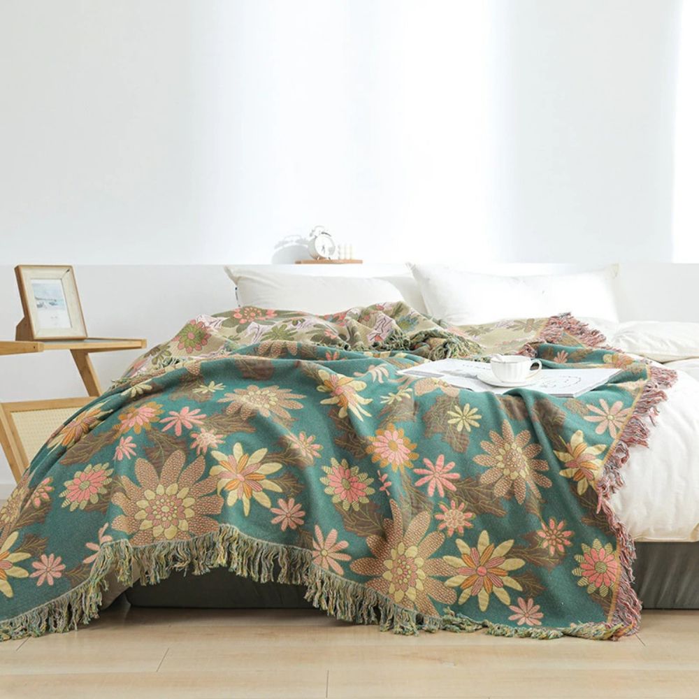 Lisslune | Verdant Bloom Reversible Jacquard Blanket