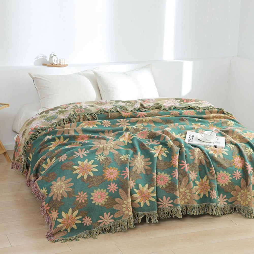 Lisslune | Verdant Bloom Reversible Jacquard Blanket