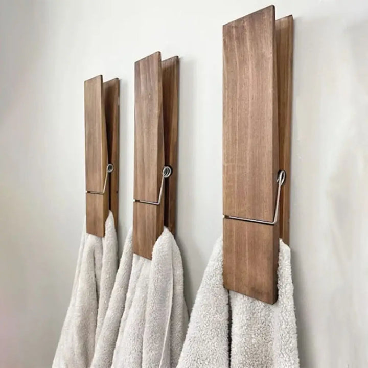 Lisslune | Wall-mounted towel clip – No drilling – Modern wood design – Strong adhesive surface