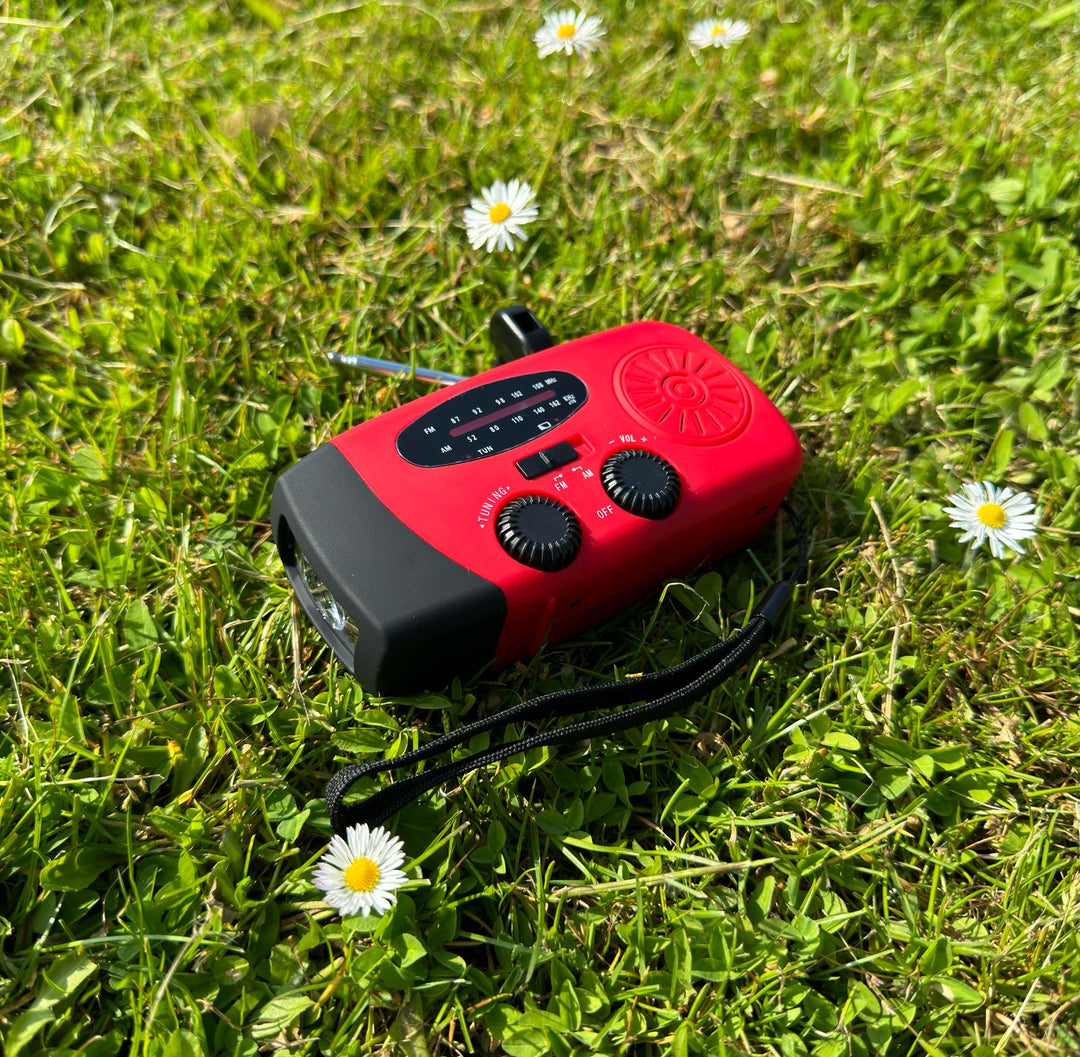 Lisslune | Emergency Solar Radio with Crank – Portable Dynamo Radio with Power Bank & LED Flashlight