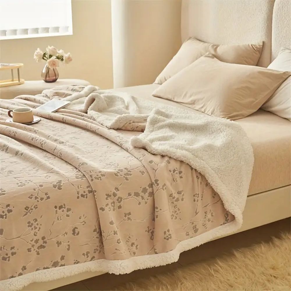 Lisslune | Winter Garden Plush Blanket