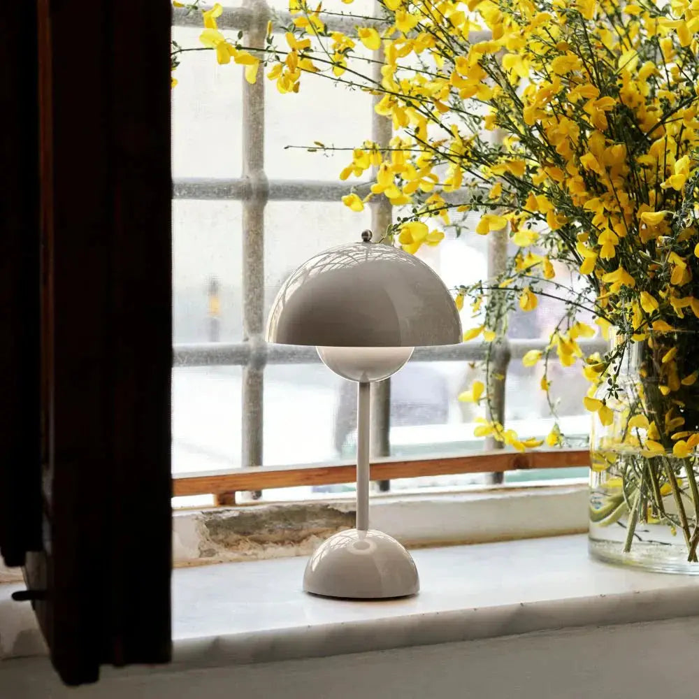 Lisslune | Lunaire - LED table lamp for a modern atmosphere