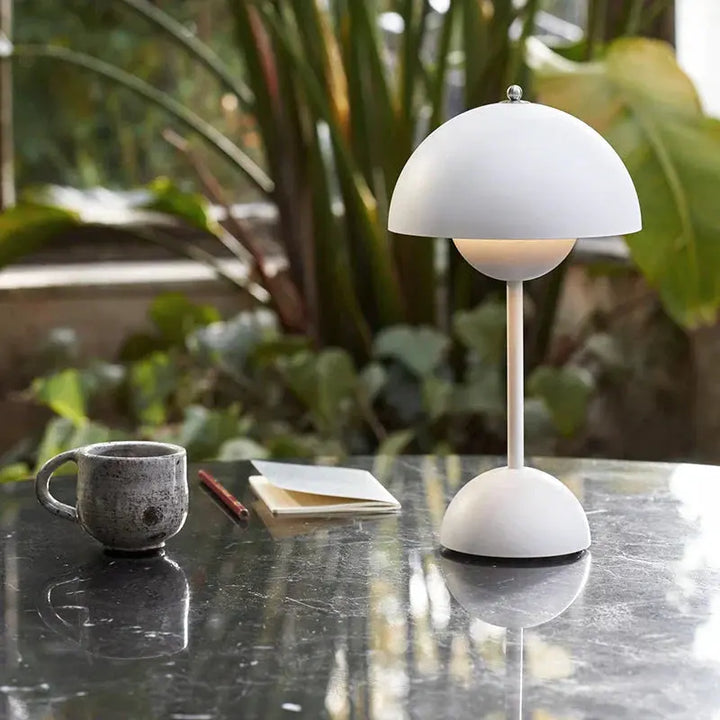 Lisslune | Lunaire - LED table lamp for a modern atmosphere
