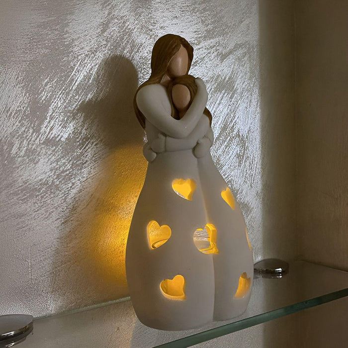 Lisslune | Charming Mother-Daughter Figure with Flickering Candleholder