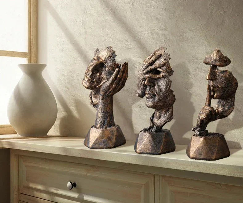 Lisslune | HandArt | Elegance Sculpture Miniature Figure | Artistic Home Decor